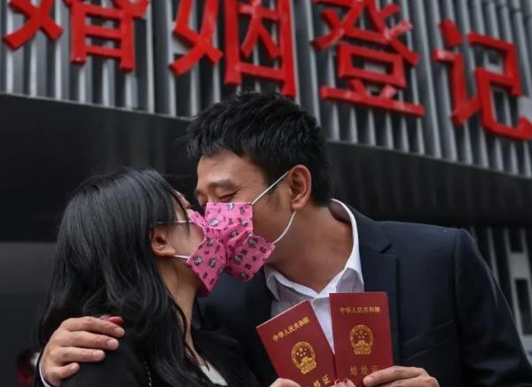 去民政局辦結婚證穿什么衣服比較合適？