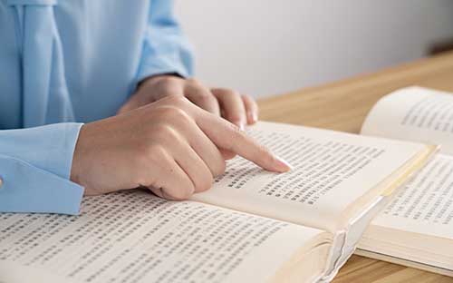 國家開放大學(xué)畢業(yè)證樣本圖片，絕美的獨特設(shè)計揭秘！